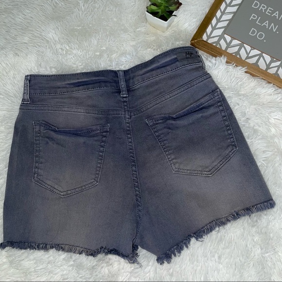 Tokyo Darling jean shorts Women’s super high rise size 4 cut off distress‎ raw - Picture 5 of 9